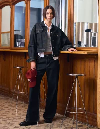 Mid-waist baggy jeans